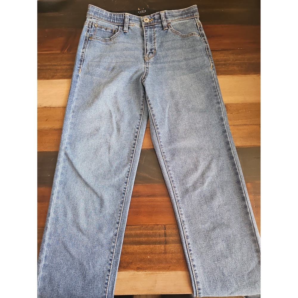 Curve Appeal High-Rise Straight Leg Jeans – Light Wash Size 2/26.  0023
